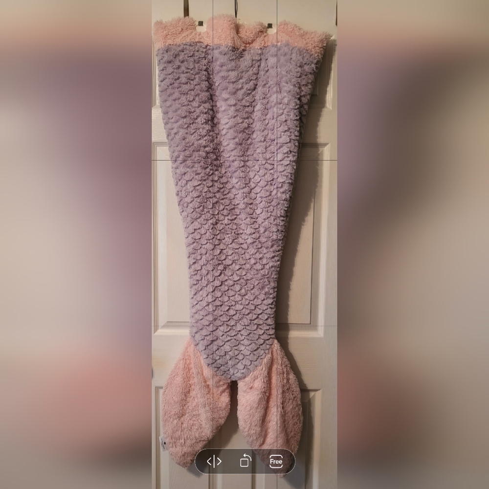 Mermaid Tail Plush Blanket